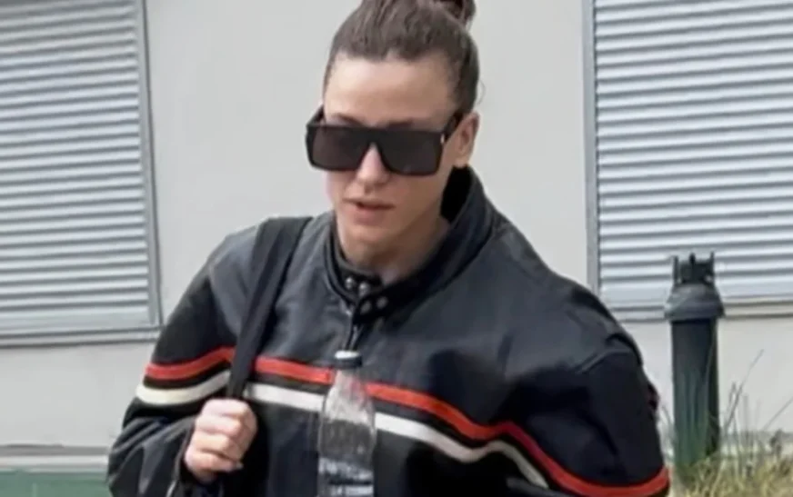 Serenay Sarıkaya depresyon nedeniyle evden çıkmıyor