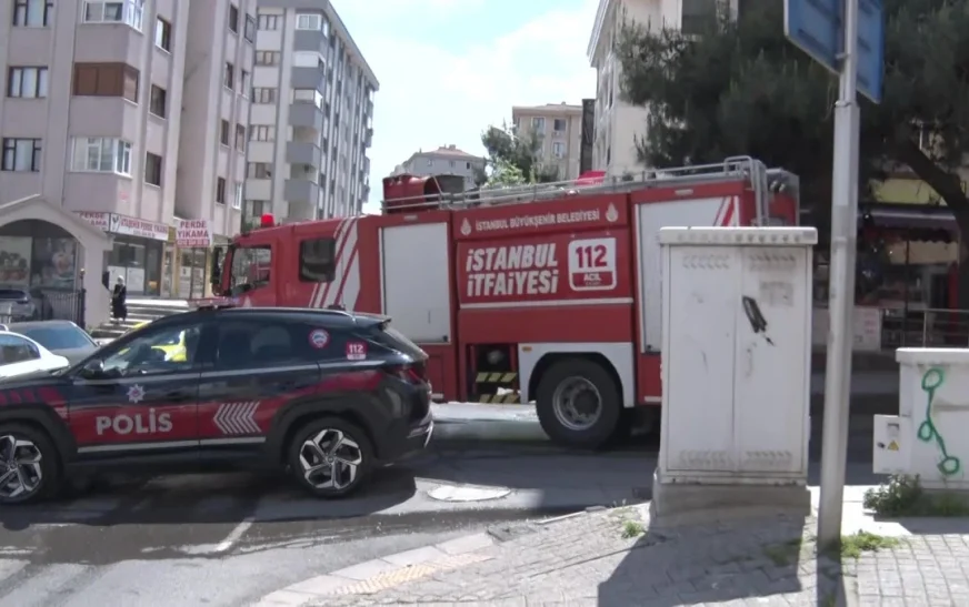 "İstanbul’da Tamirhanede Araç Yangını"