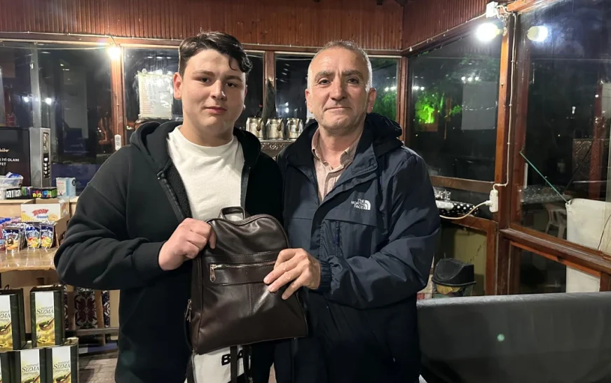 “Bulduğu Altınlarla Dürüstlük Dersi Verdi”