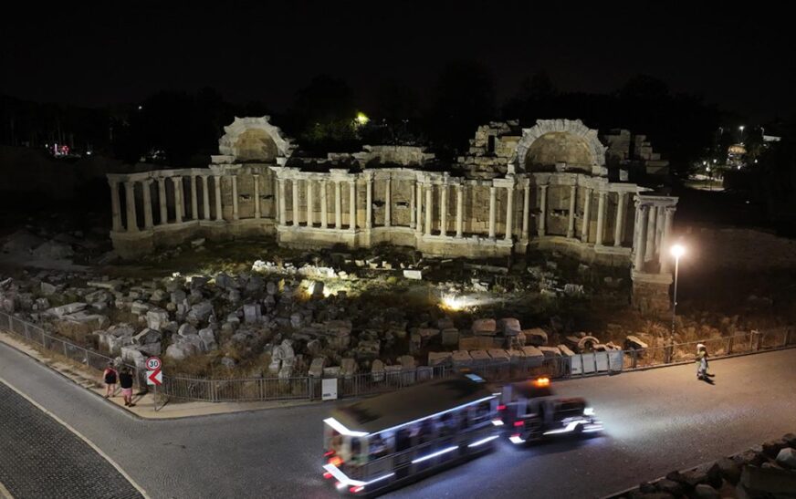 Antalya’da gece müzeciliği, antik kentlere can verdi