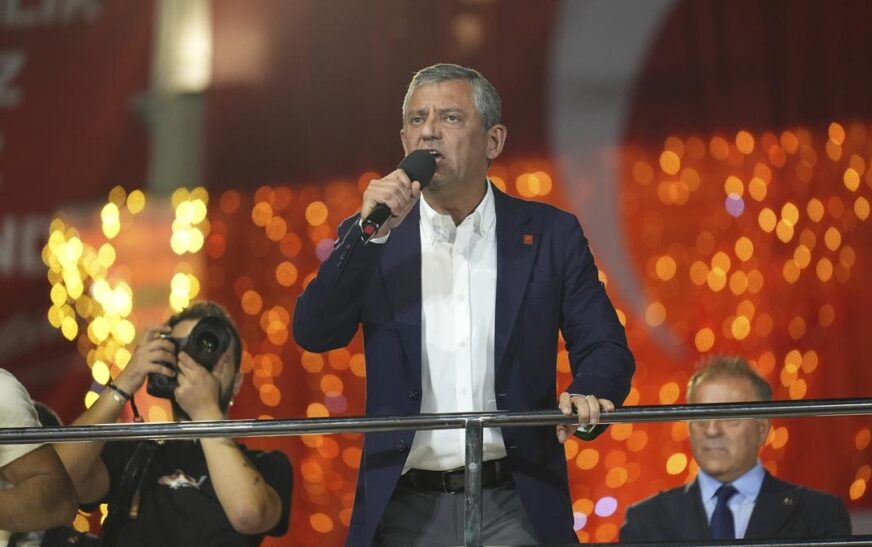 Özgür Özel’den Akın Gürlek’e tehdit