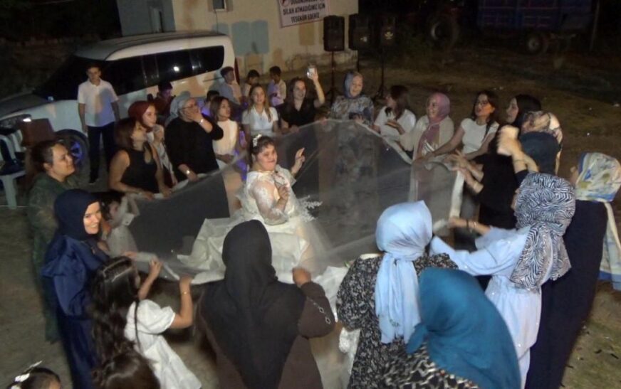 Çorum’da down sendromlu Mesude’nin düğün hayali gerçek oldu