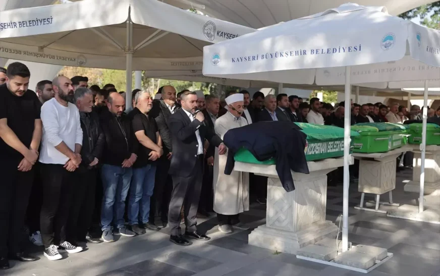 AK Parti Gençlik Kolları Başkanı İsmail Onay’ın Cenazesi Defnedildi