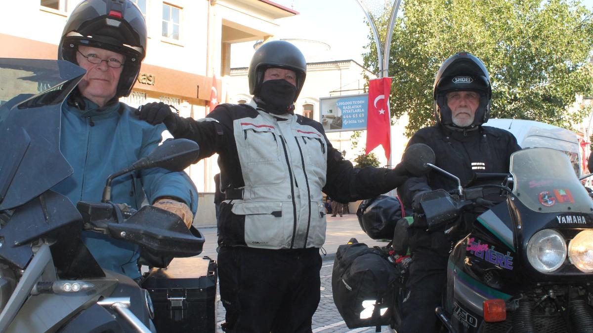 Alp Dağları’ndan Bayburt ovalarına gelenler hayran kaldı