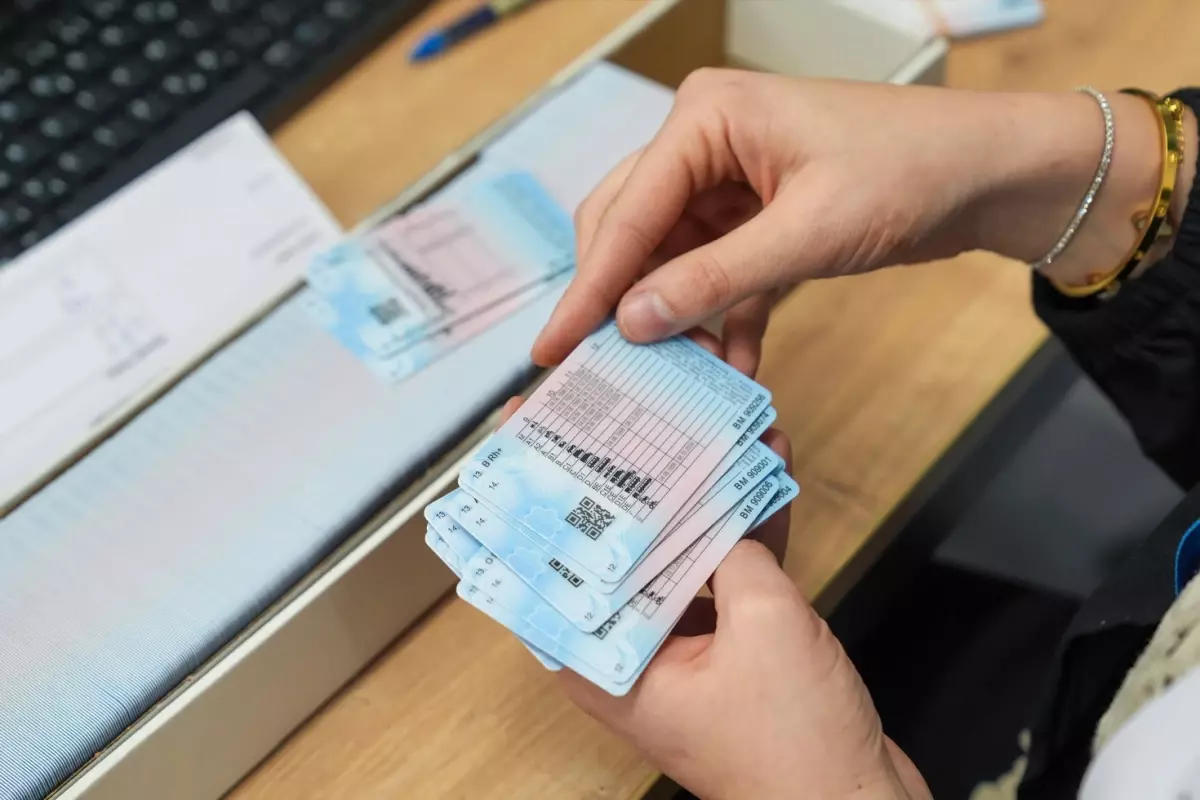 Ehliyet yenilemede son tarih yaklaşıyor! Ücret 15 TL’den 7.500 TL’ye çıkıyor