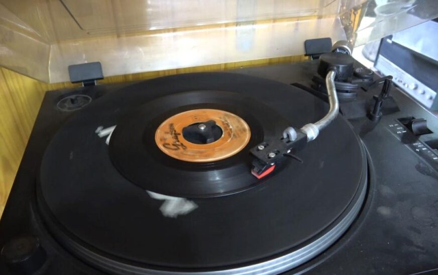 Nostaljik plaklara ilgi yeniden artıyor