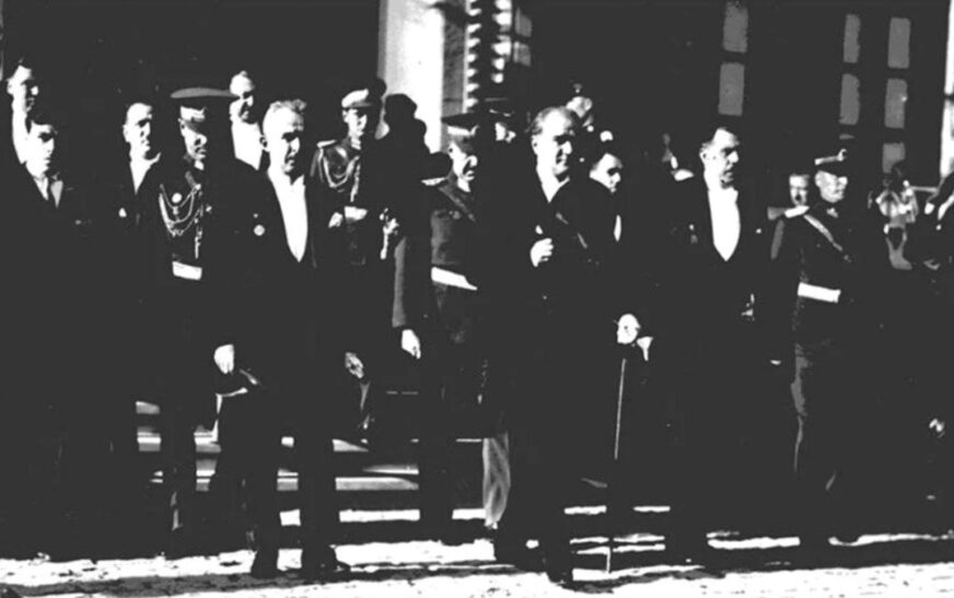 Türkiye Cumhuriyeti 102 yaşında! Cumhuriyet’in kuruluşunun tarihi belgeleri…