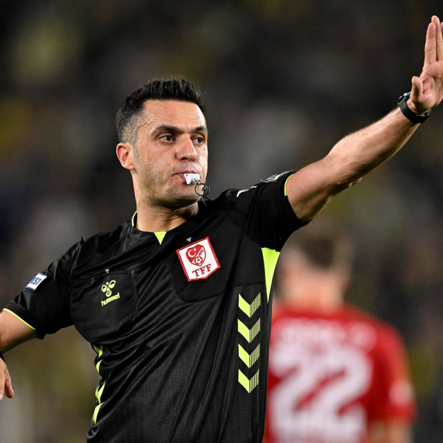 Türkiye’nin gözü bu maçlarda! İşte dev derbileri yönetecek hakemler