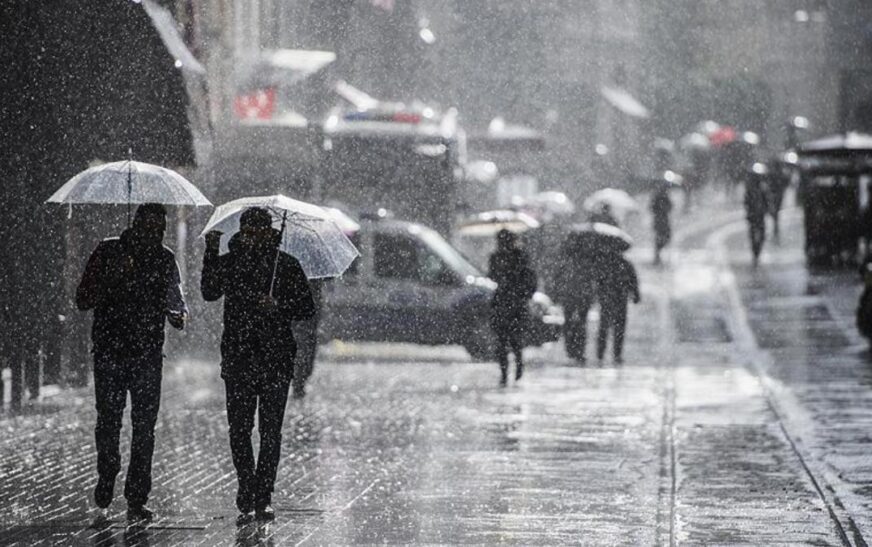 Türkiye’yi yağışlı günler bekliyor: Hava sıcaklığı hissedilir derecede düşüyor