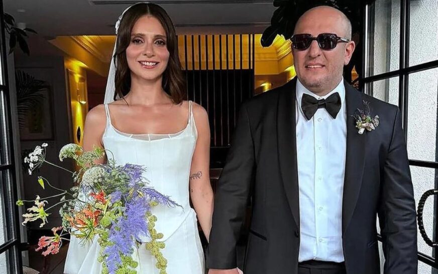 Uyuşturucu operasyonunda ifade vermişti! Oyuncu Meriç Aral oğluyla poz verdi