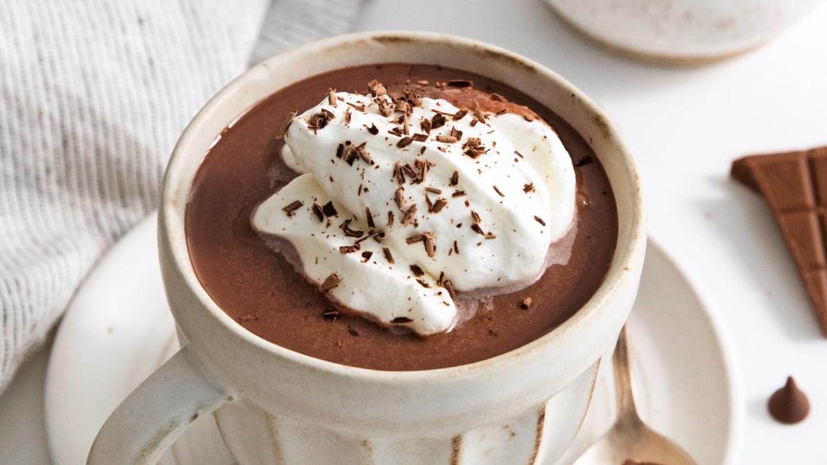 Kış ayında içinizi ısıtacak: Pratik sıcak çikolata tarifi